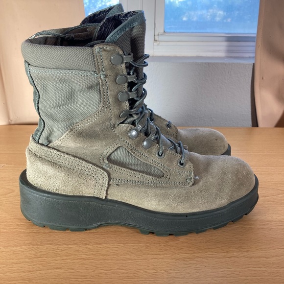 Shoes - Wellco Women’s 8 Air Force Combat Boots